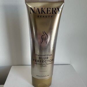 Nakery Beauty Diamond Glow Blur Perfector